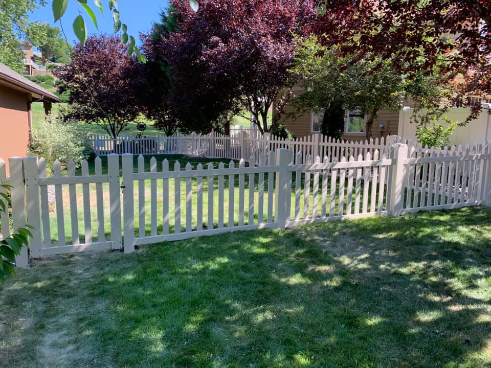 fencing clarkston wa